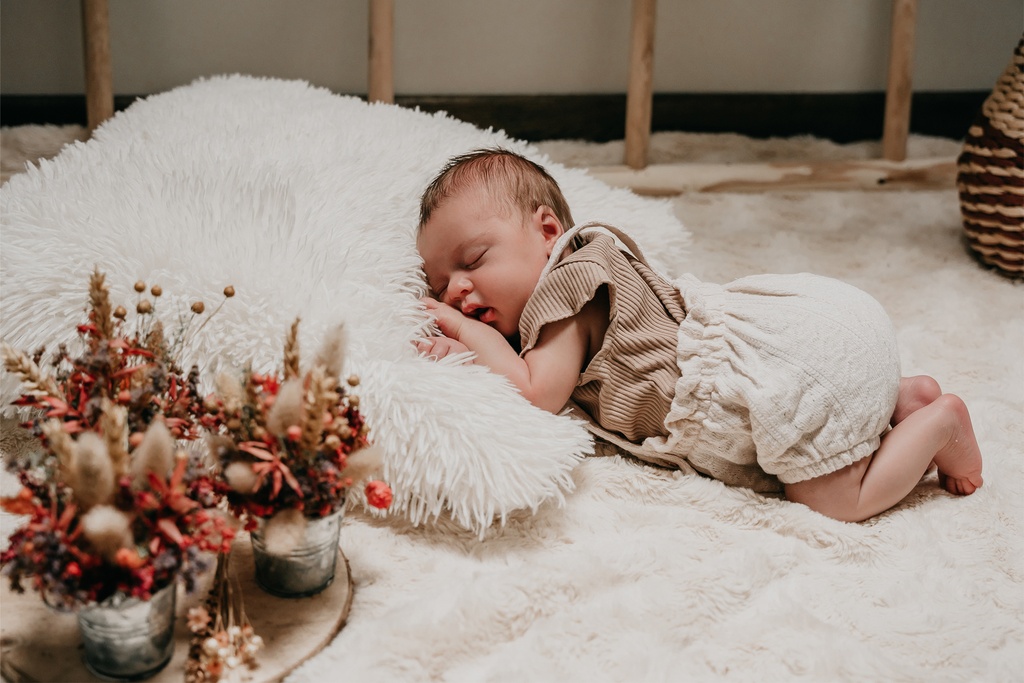 Newborn shoot (in studio)